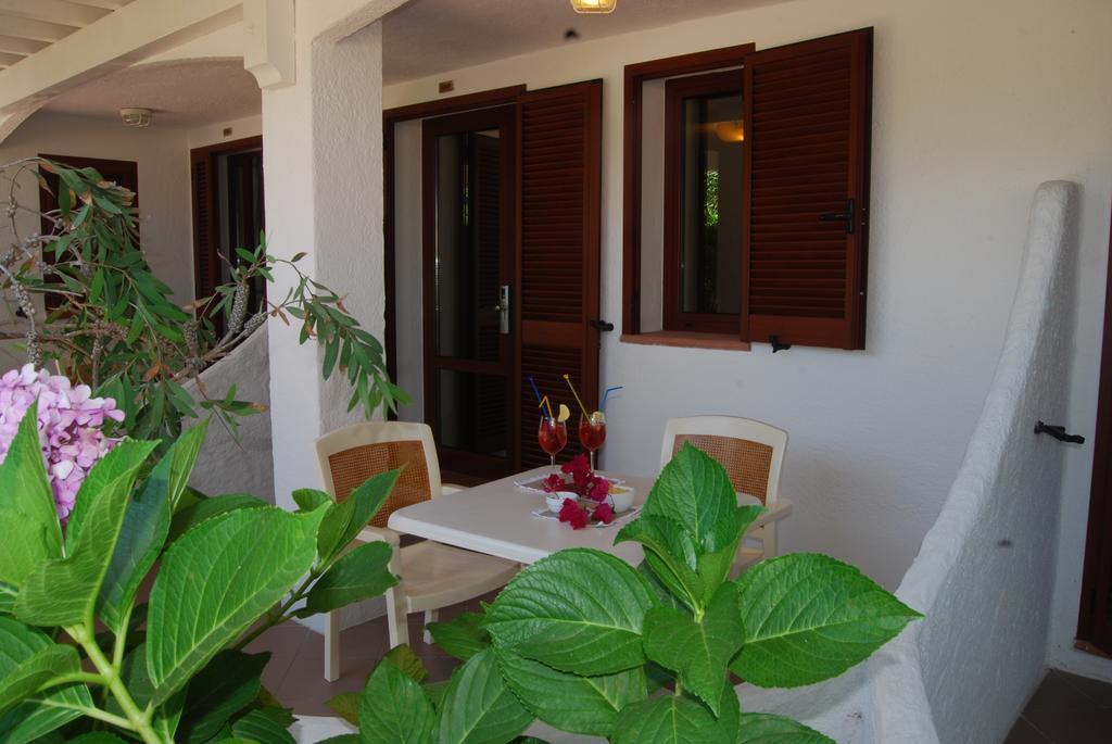 Hotel Mon Repos Baja Sardinia Bilik gambar